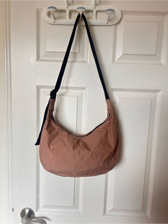 BAGGU Handbags - Baggu Medium Nylon Crescent - Taupe